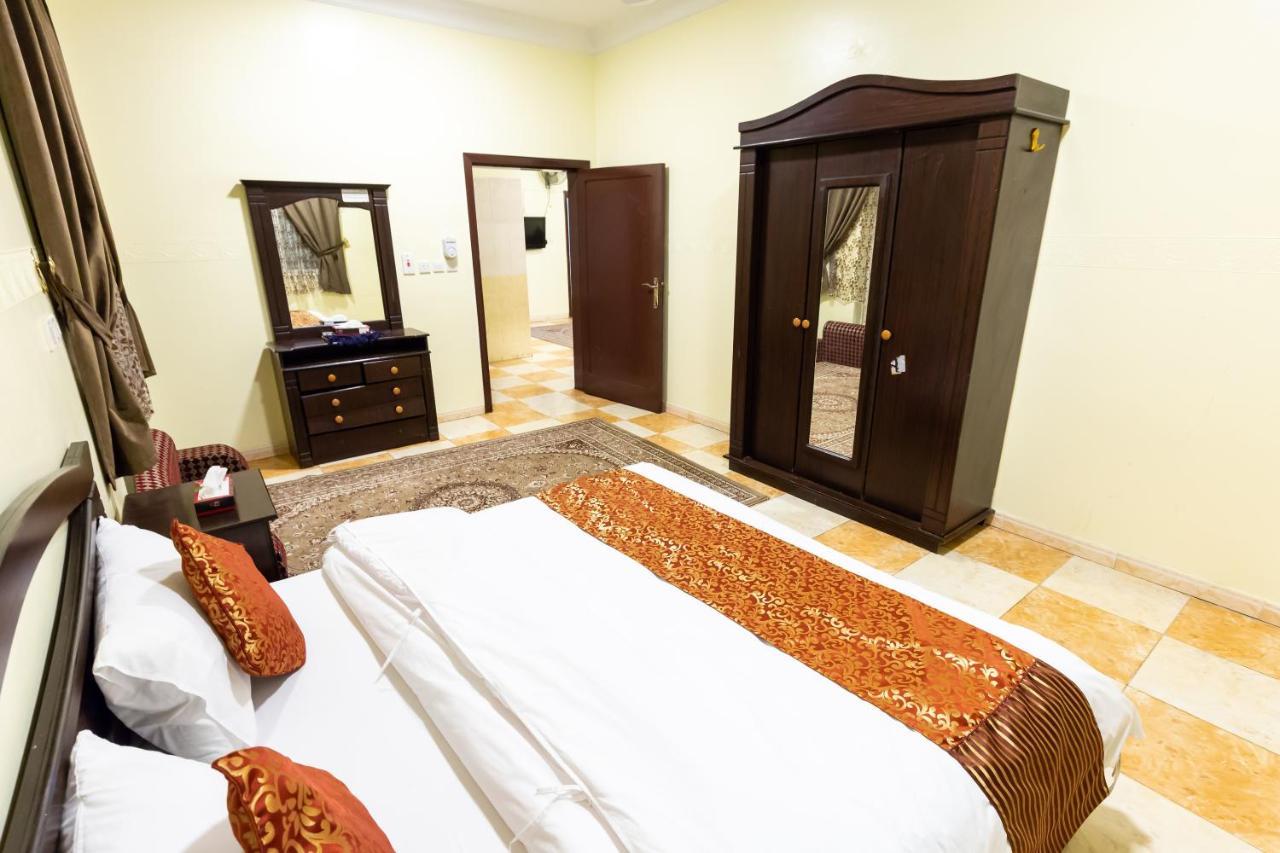 Al Eairy Furnished Apartments - Al Bahah 3 Bagian luar foto