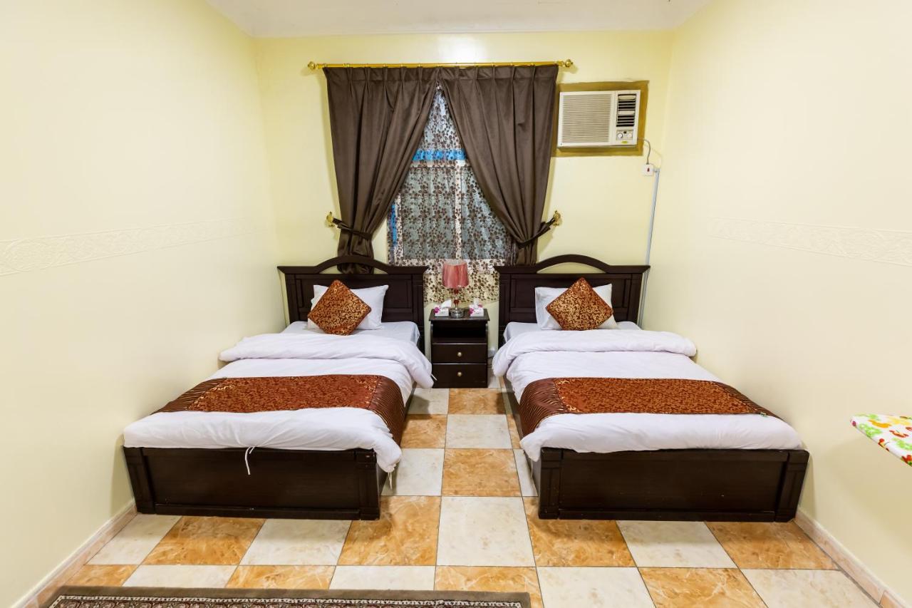 Al Eairy Furnished Apartments - Al Bahah 3 Bagian luar foto